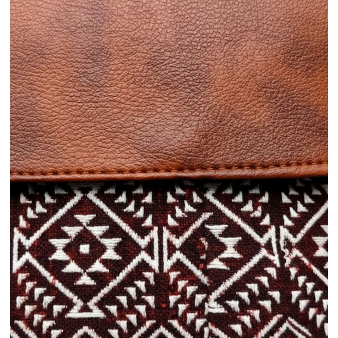 Stylish Leather Flap Sling Bag for Everyday Use 149